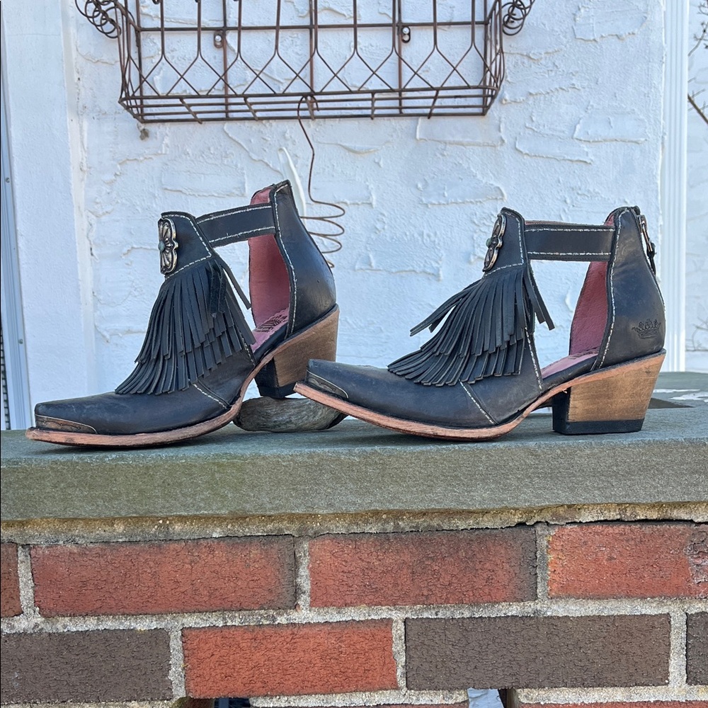 Junk Gypsy,”Kiss Me Goodnight”, by Lane Black Fringe Ankle Booties Sz 8.5
